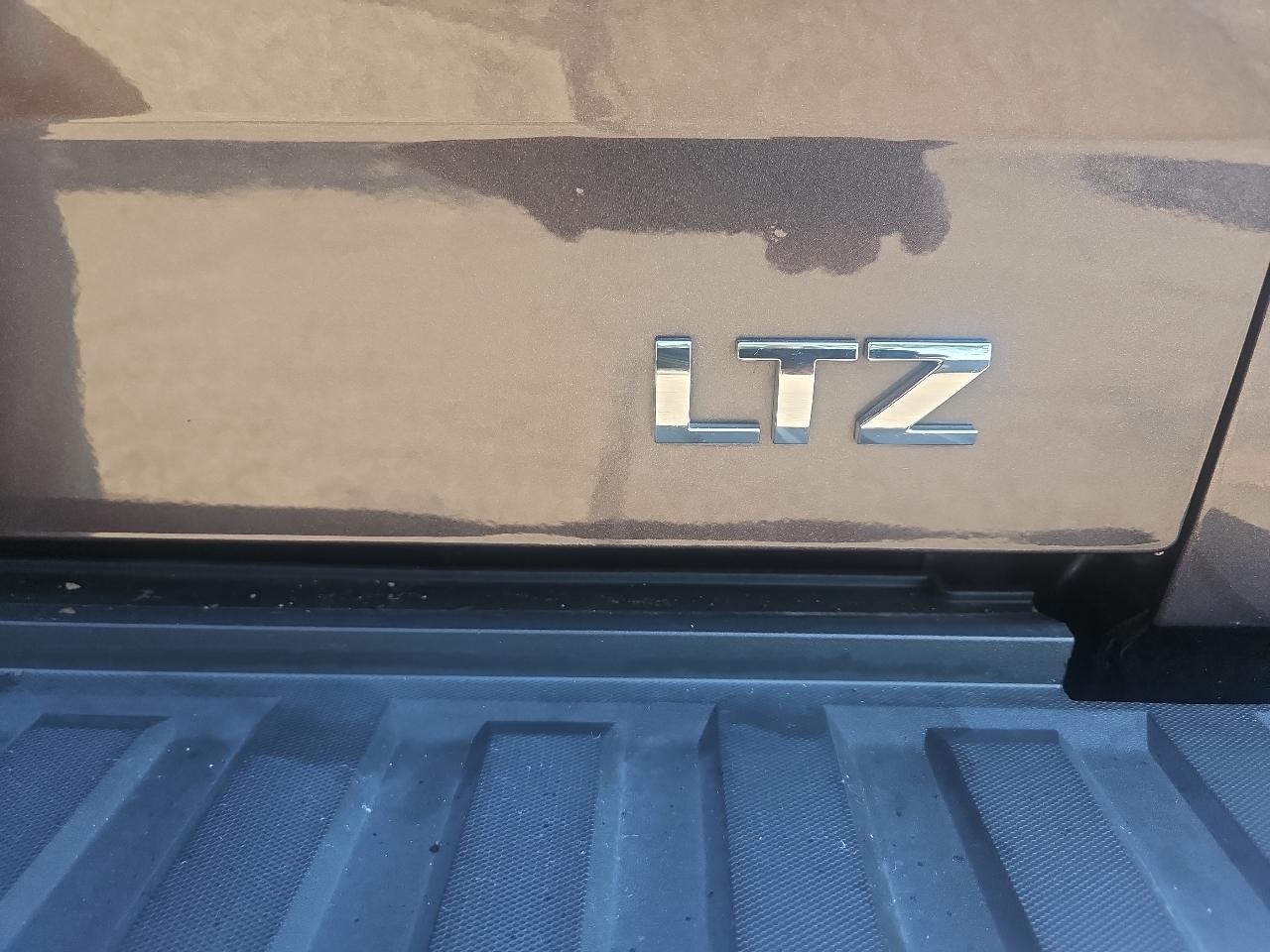 Chevrolet Silverado 1500 4WD Crew Cab 143.5" LTZ w/2LZ 2015