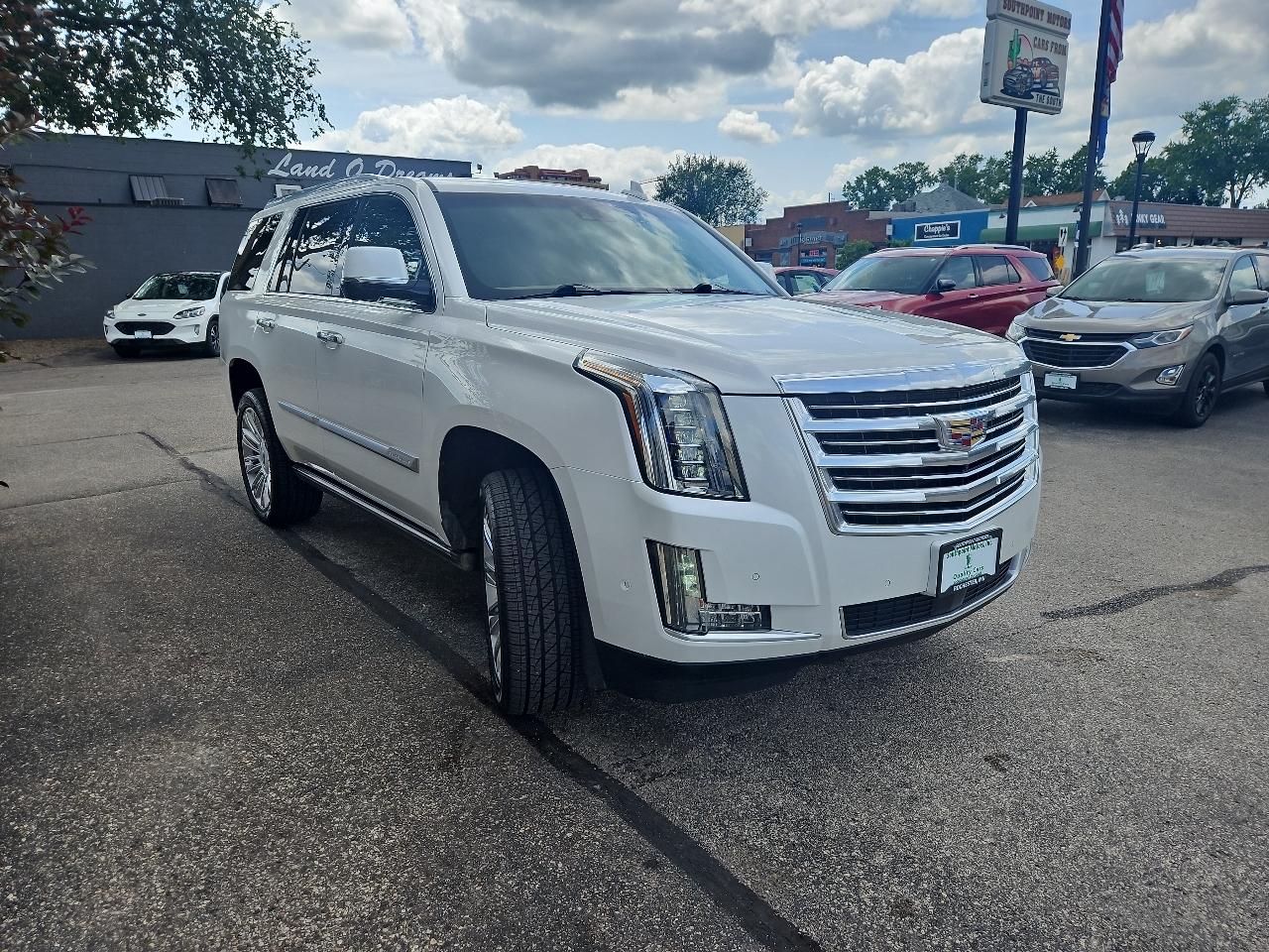 Cadillac Escalade 4WD 4dr Platinum 2019