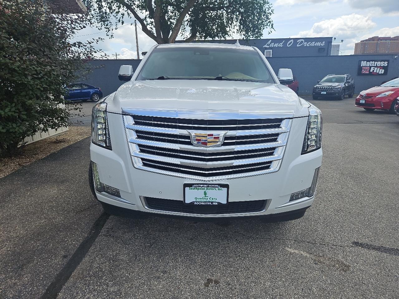 Cadillac Escalade 4WD 4dr Platinum 2019