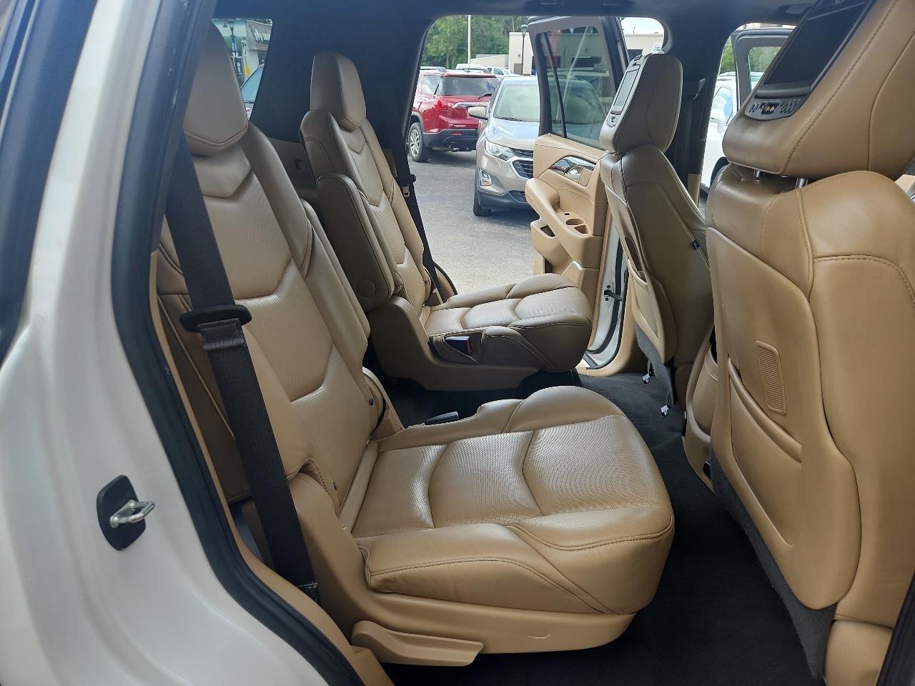 Cadillac Escalade 4WD 4dr Platinum 2019