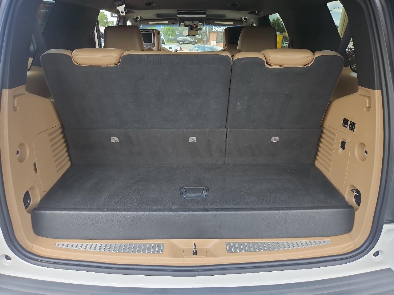 Cadillac Escalade 4WD 4dr Platinum 2019