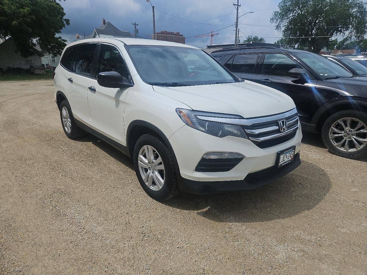 Honda Pilot LX AWD 2017