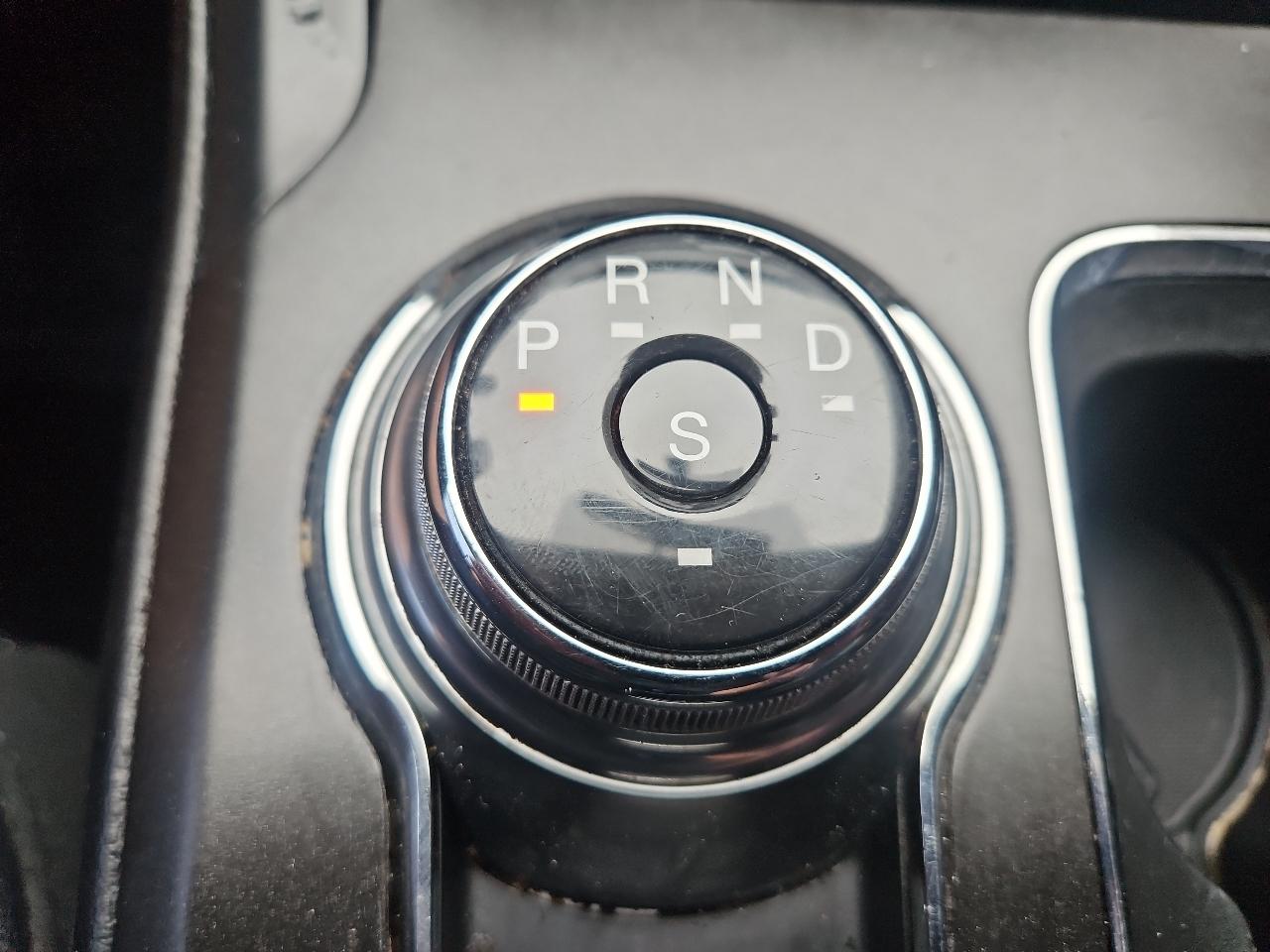 Ford Fusion Titanium FWD 2017