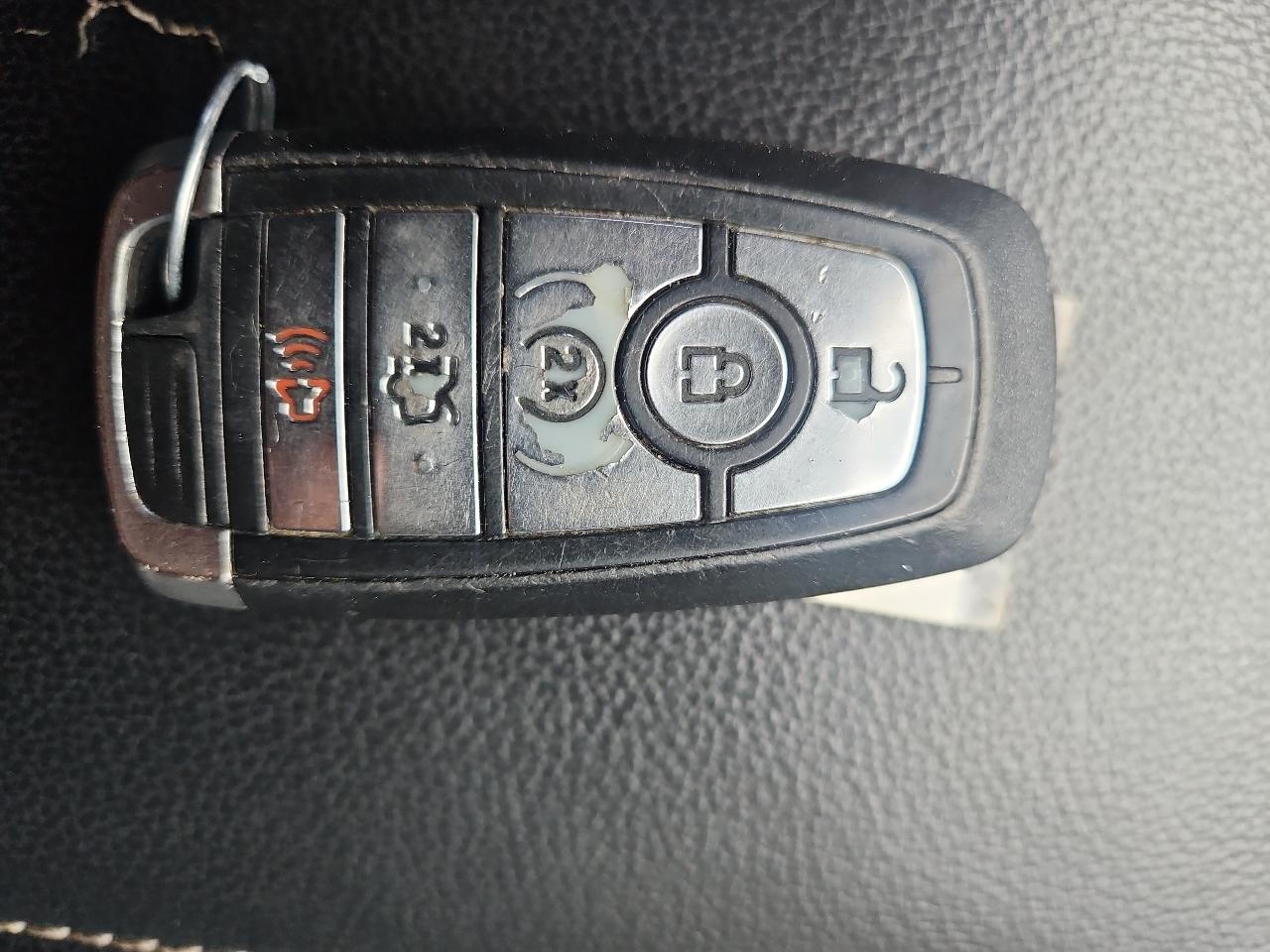 Ford Fusion Titanium FWD 2017
