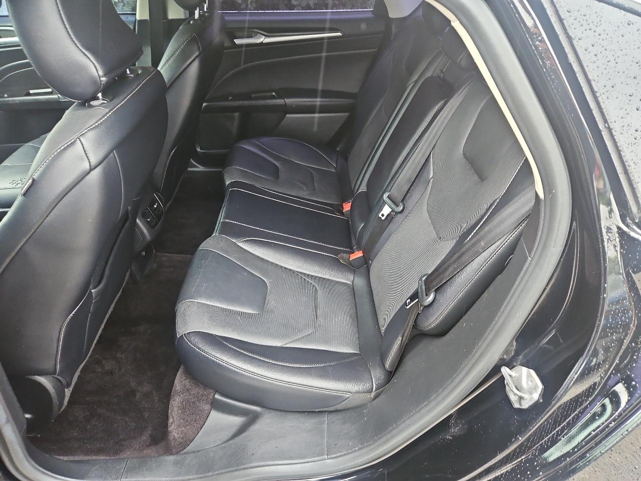 Ford Fusion Titanium FWD 2017