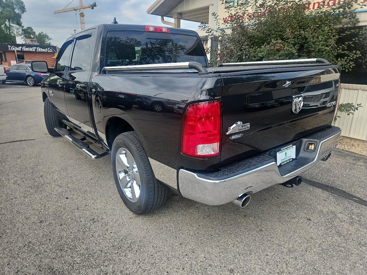 RAM 1500 4WD Crew Cab 140.5" Big Horn 2015