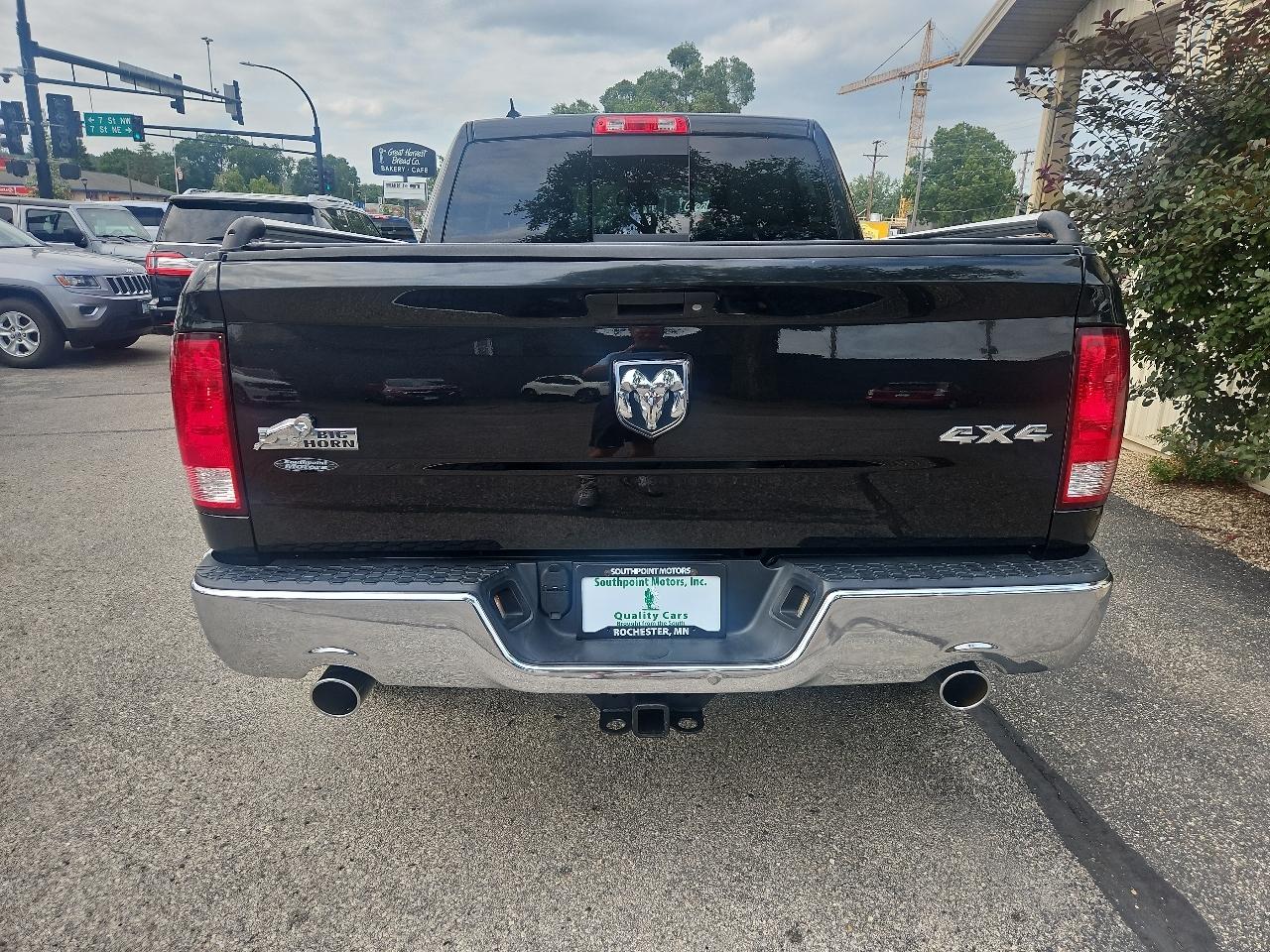 RAM 1500 4WD Crew Cab 140.5" Big Horn 2015