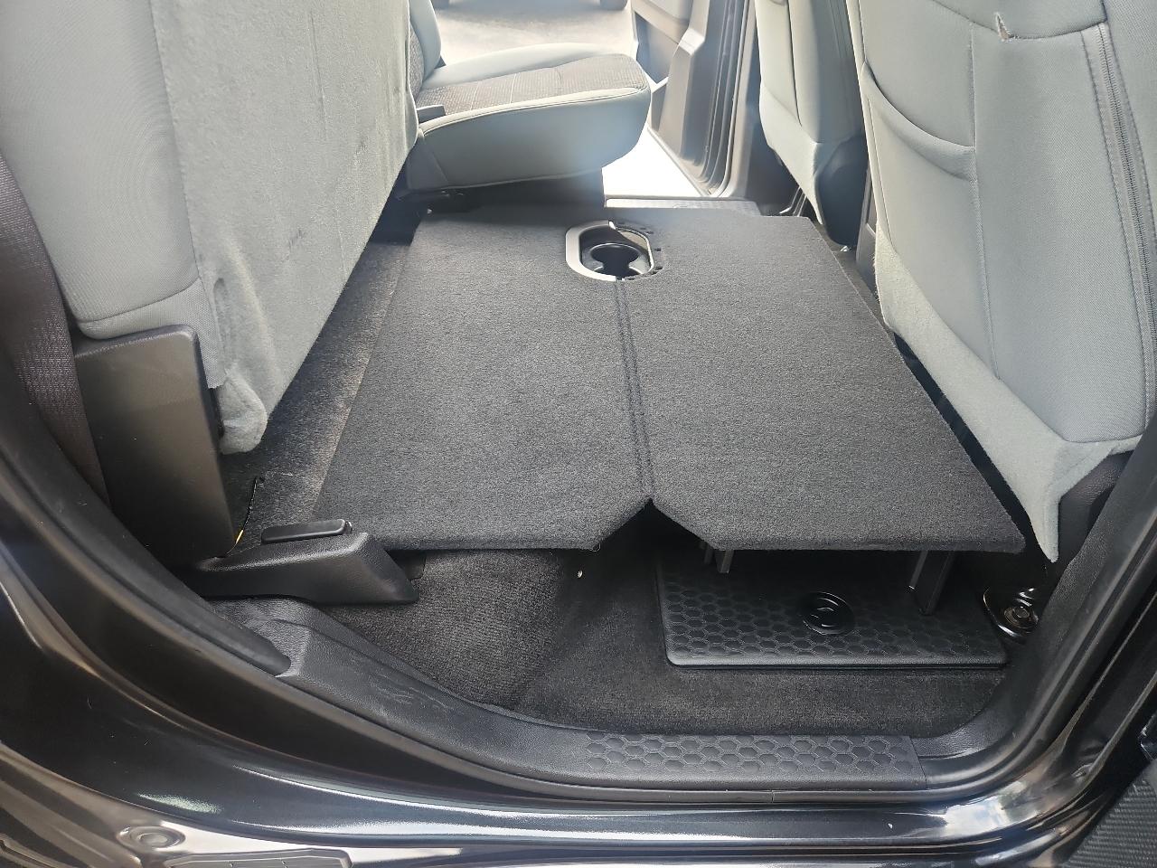 RAM 1500 4WD Crew Cab 140.5" Big Horn 2015