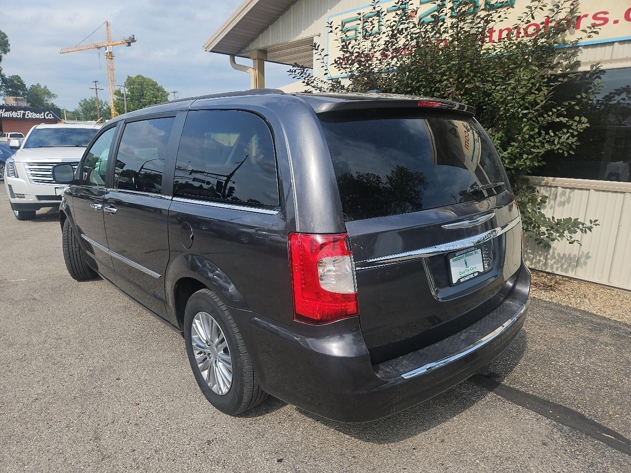 Chrysler Town & Country 4dr Wgn Touring w/Leather 2016