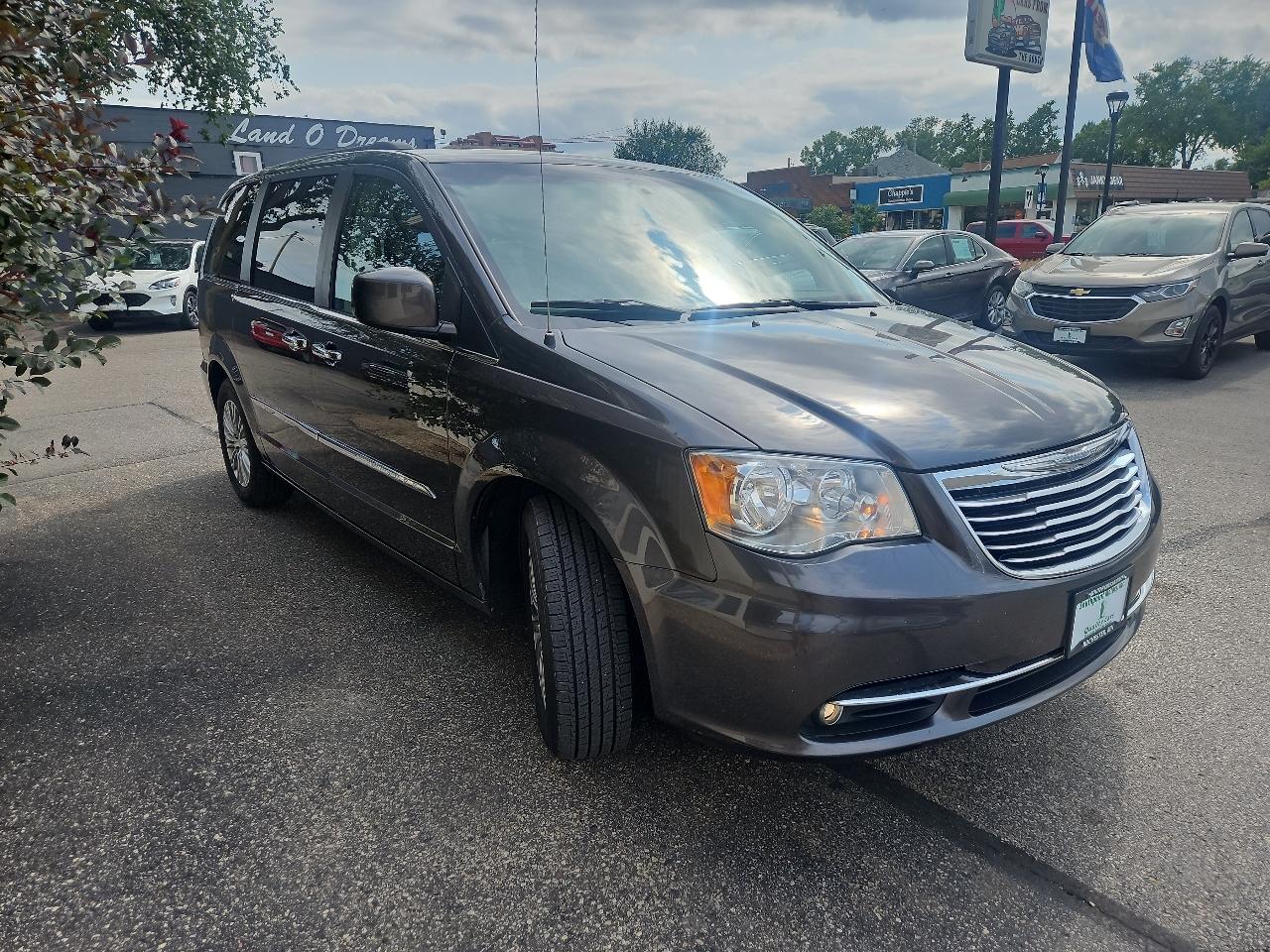 Chrysler Town & Country 4dr Wgn Touring w/Leather 2016