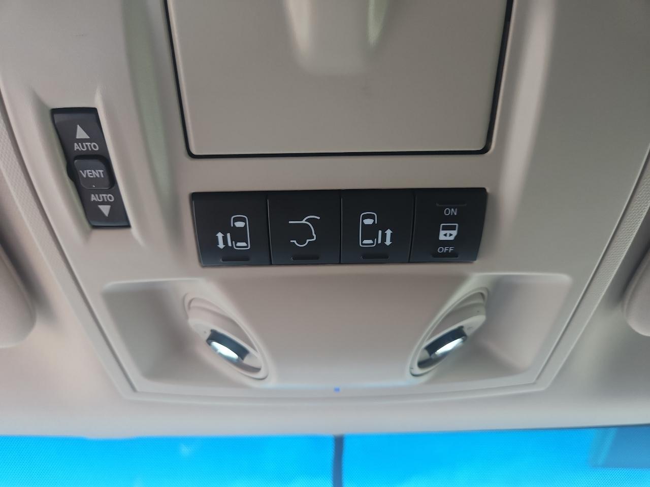 Chrysler Town & Country 4dr Wgn Touring w/Leather 2016