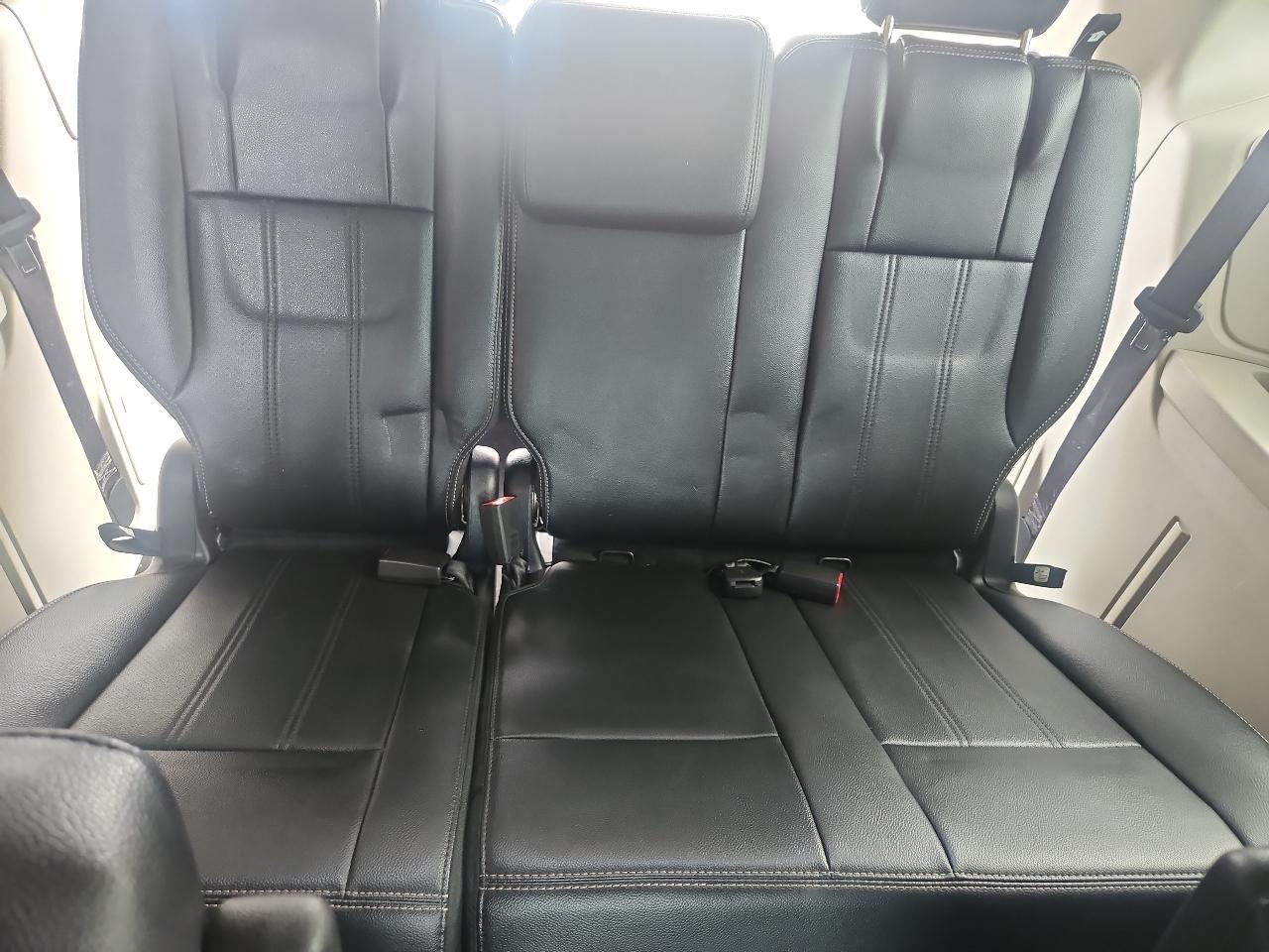 Chrysler Town & Country 4dr Wgn Touring w/Leather 2016
