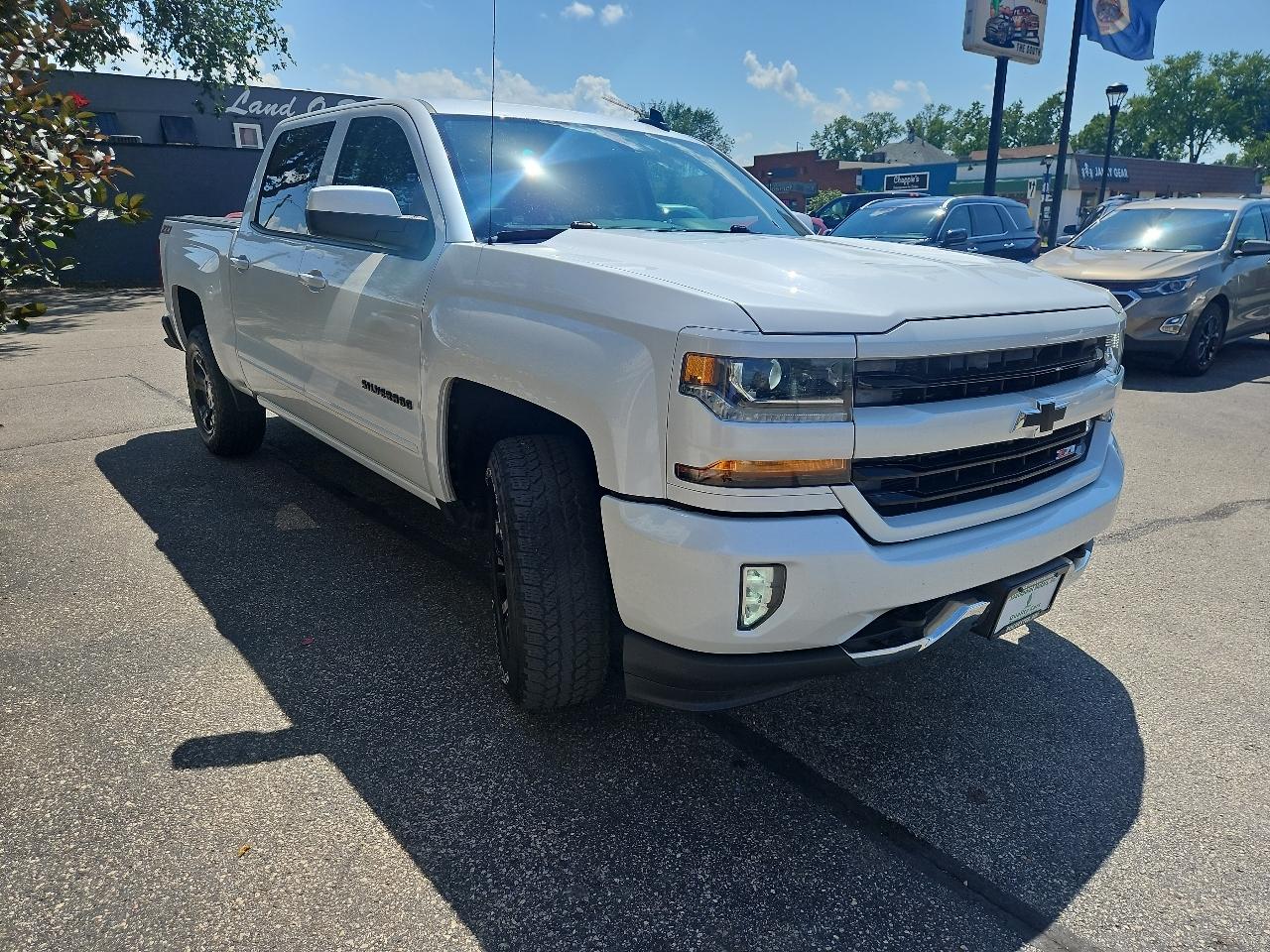 Chevrolet Silverado 1500 4WD Crew Cab 143.5" LT w/2LT 2016