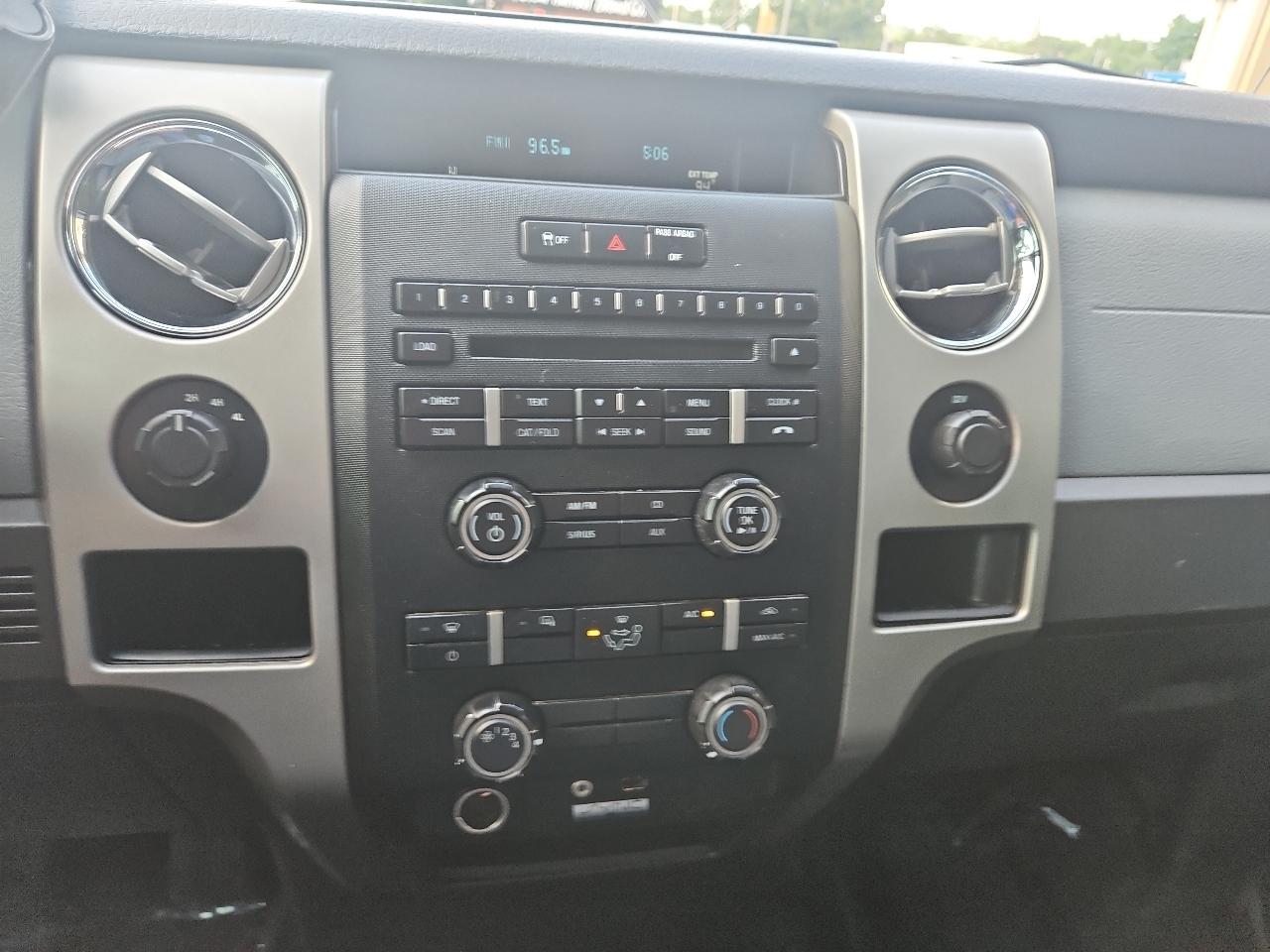 Ford F-150 Supercab 139" XLT 4WD 2011
