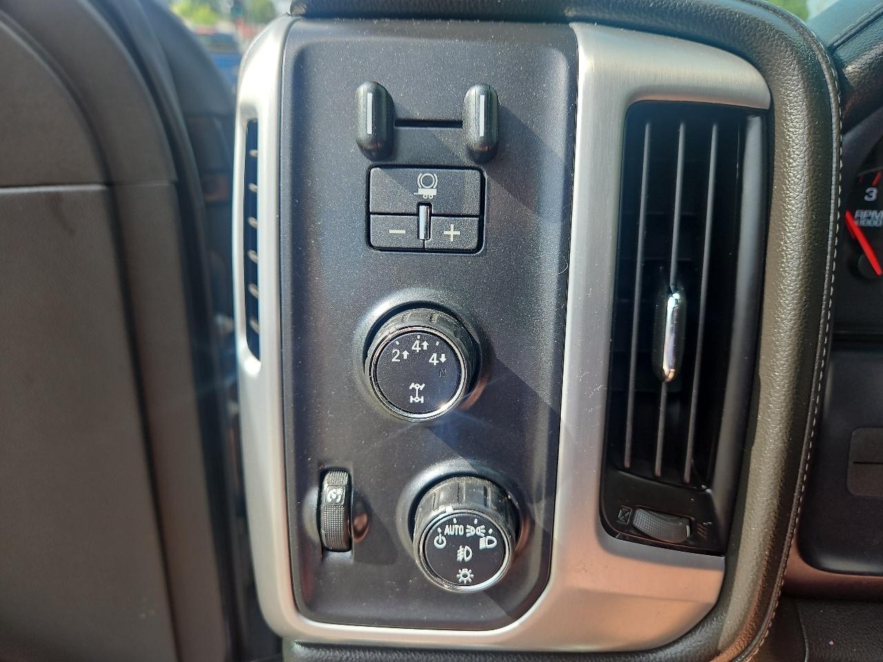 GMC Sierra 2500HD available WiFi 4WD Crew Cab 153.7" SLE 2015