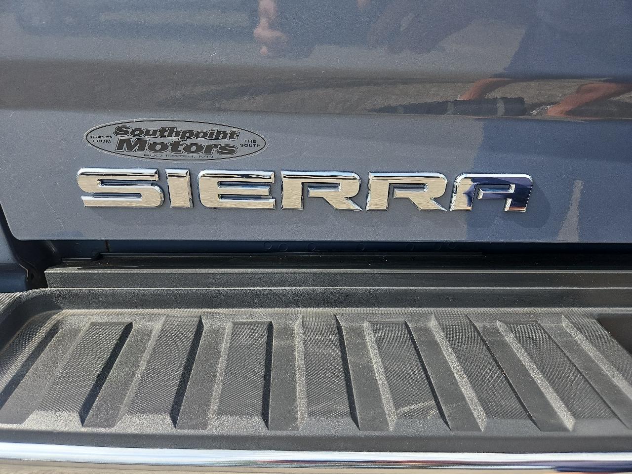 GMC Sierra 2500HD available WiFi 4WD Crew Cab 153.7" SLE 2015