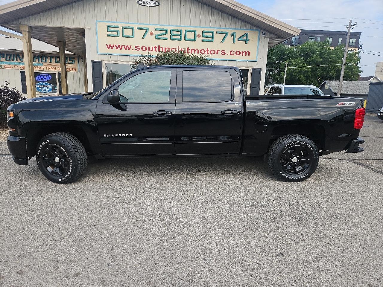 Chevrolet Silverado 1500 4WD Crew Cab 143.5" LT w/2LT 2017