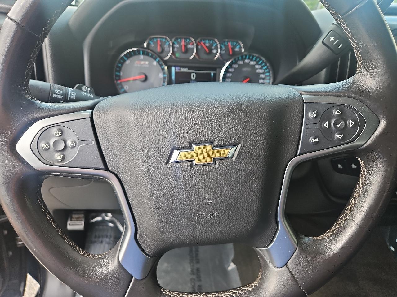 Chevrolet Silverado 1500 4WD Crew Cab 143.5" LT w/2LT 2017