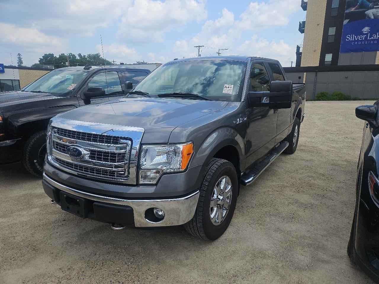 2013 Ford F-150 4WD SuperCrew 145" Platinum