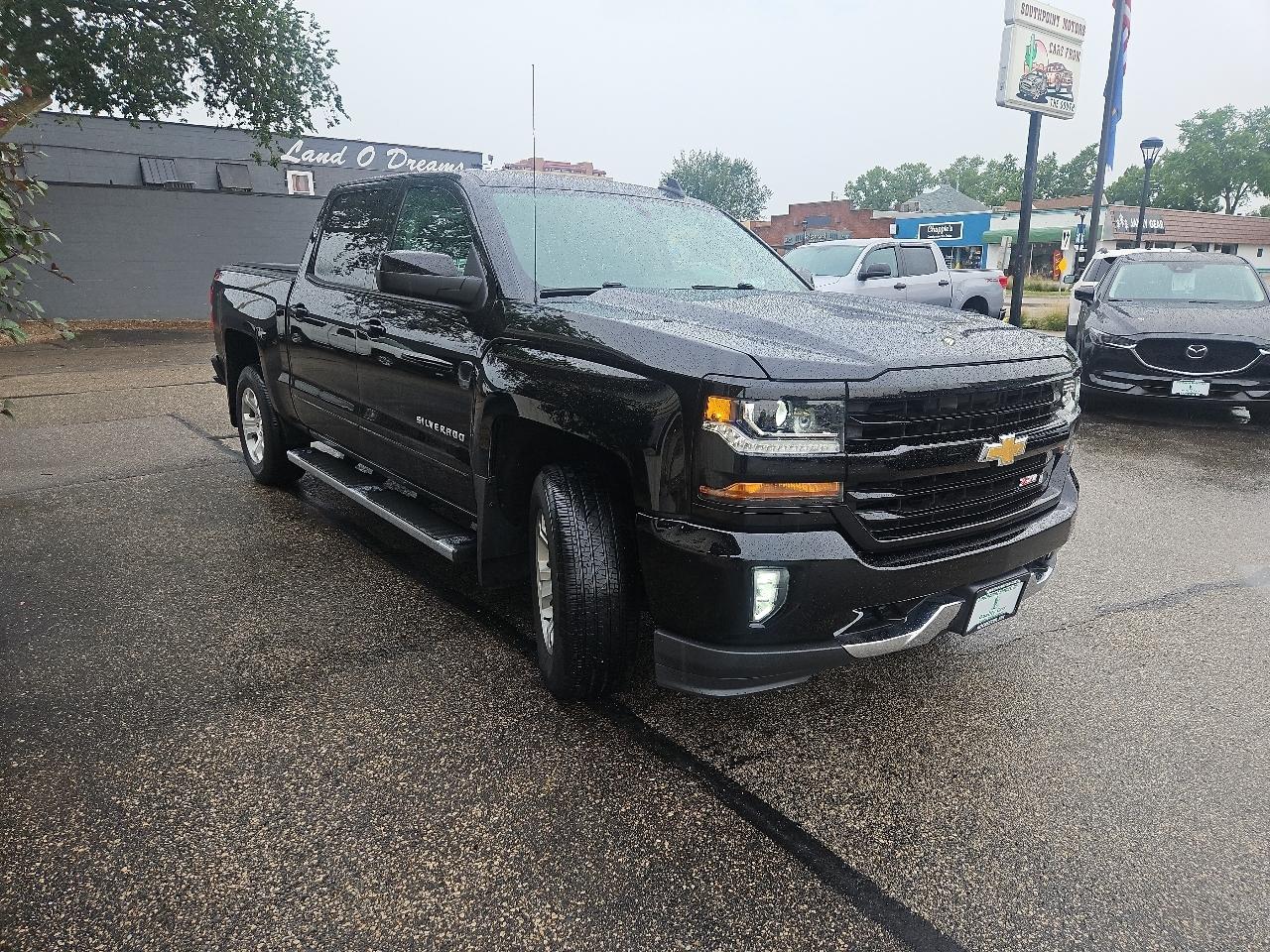 Chevrolet Silverado 1500 4WD Crew Cab 143.5" LT w/2LT 2018
