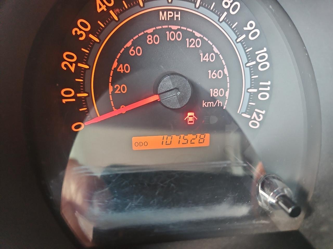 Toyota Tundra 4WD Truck CrewMax 4.6L V8 6-Spd AT (Natl) 2012