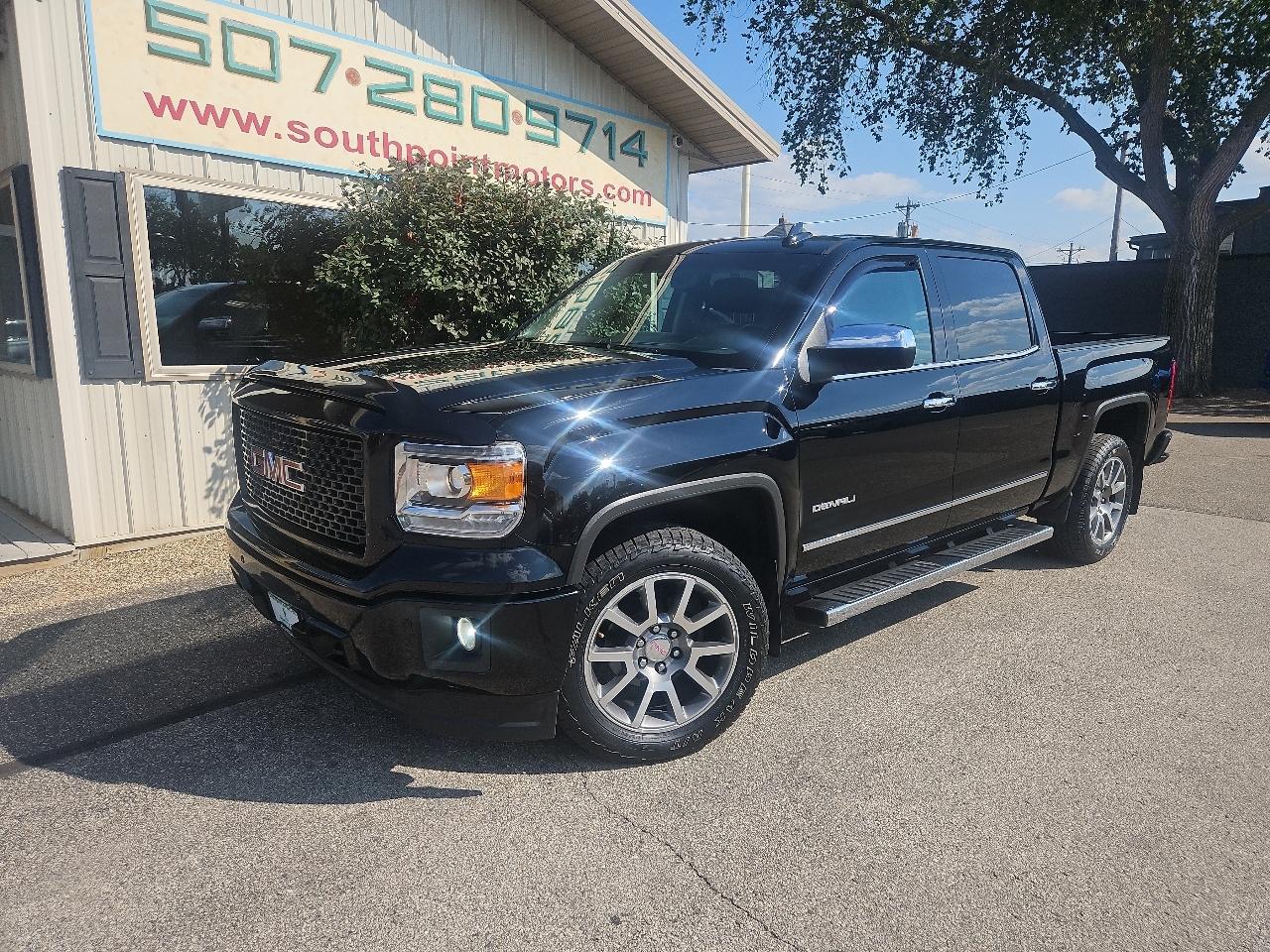 2015 GMC Sierra 1500 4WD Crew Cab 143.5" Denali
