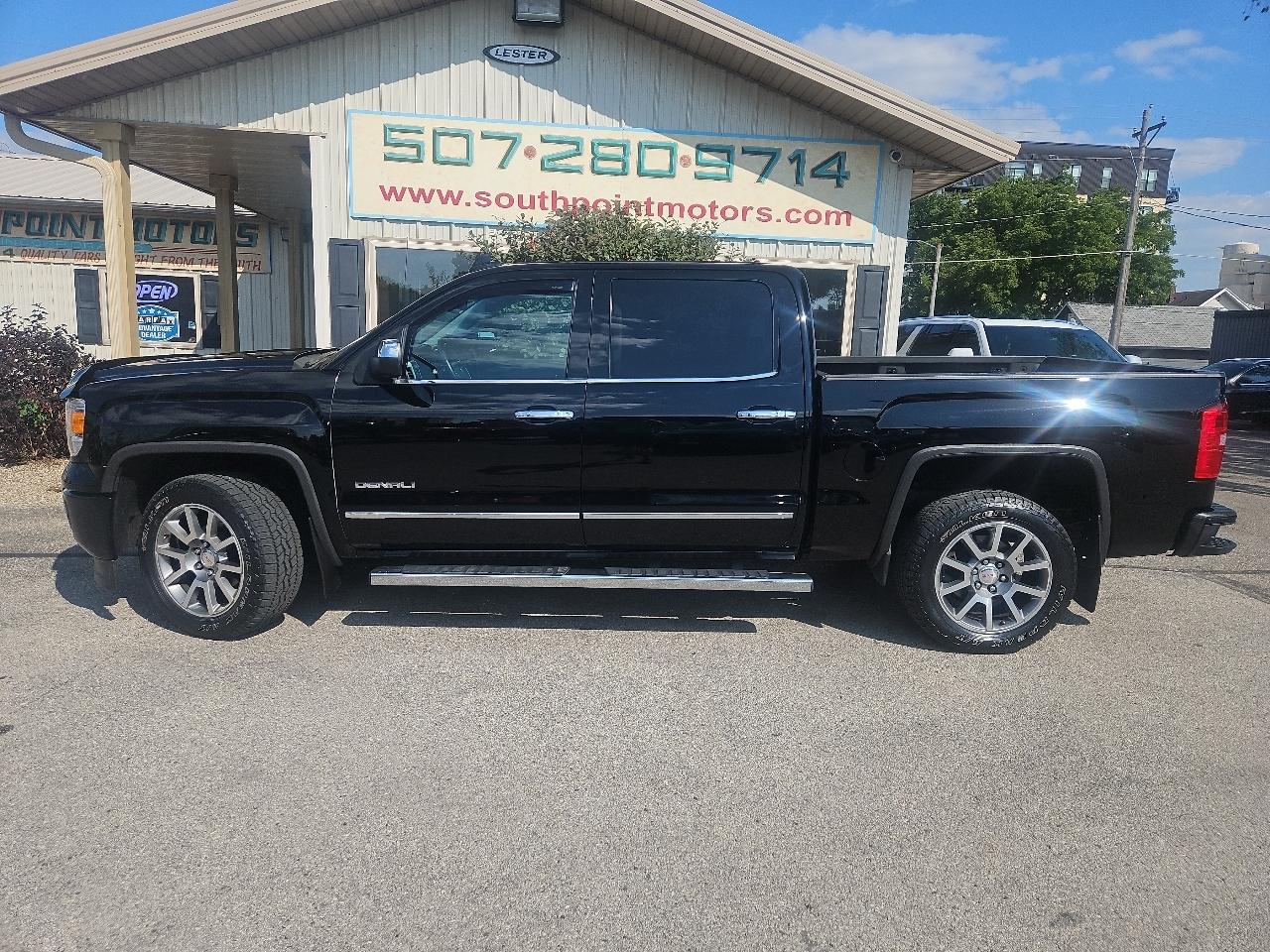 GMC Sierra 1500 4WD Crew Cab 143.5" Denali 2015