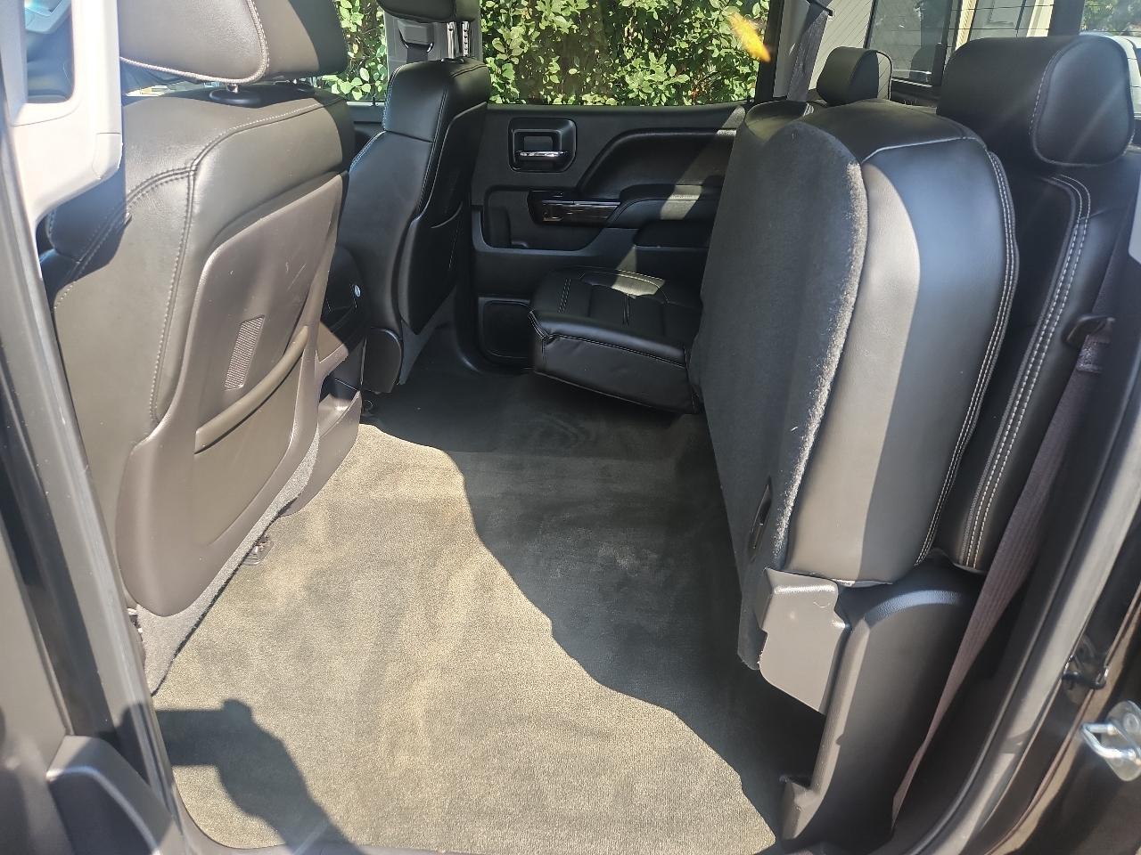 GMC Sierra 1500 4WD Crew Cab 143.5" Denali 2015