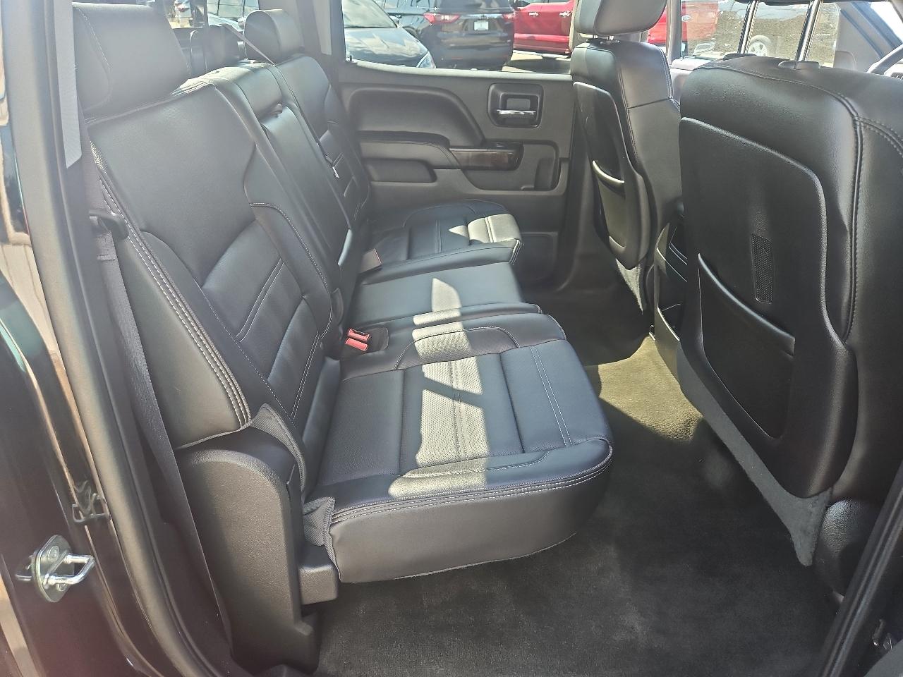 GMC Sierra 1500 4WD Crew Cab 143.5" Denali 2015