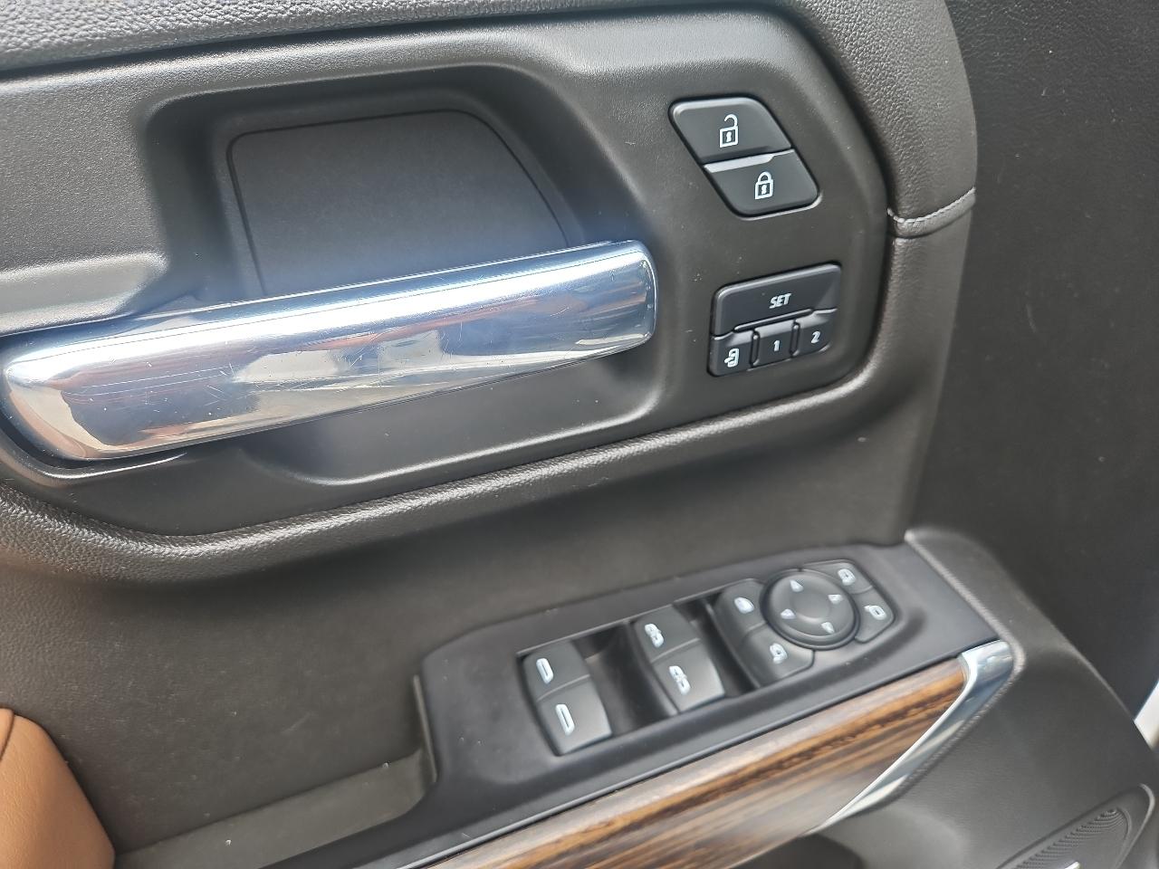 Chevrolet Silverado 1500 4WD Crew Cab 147" High Country 2019
