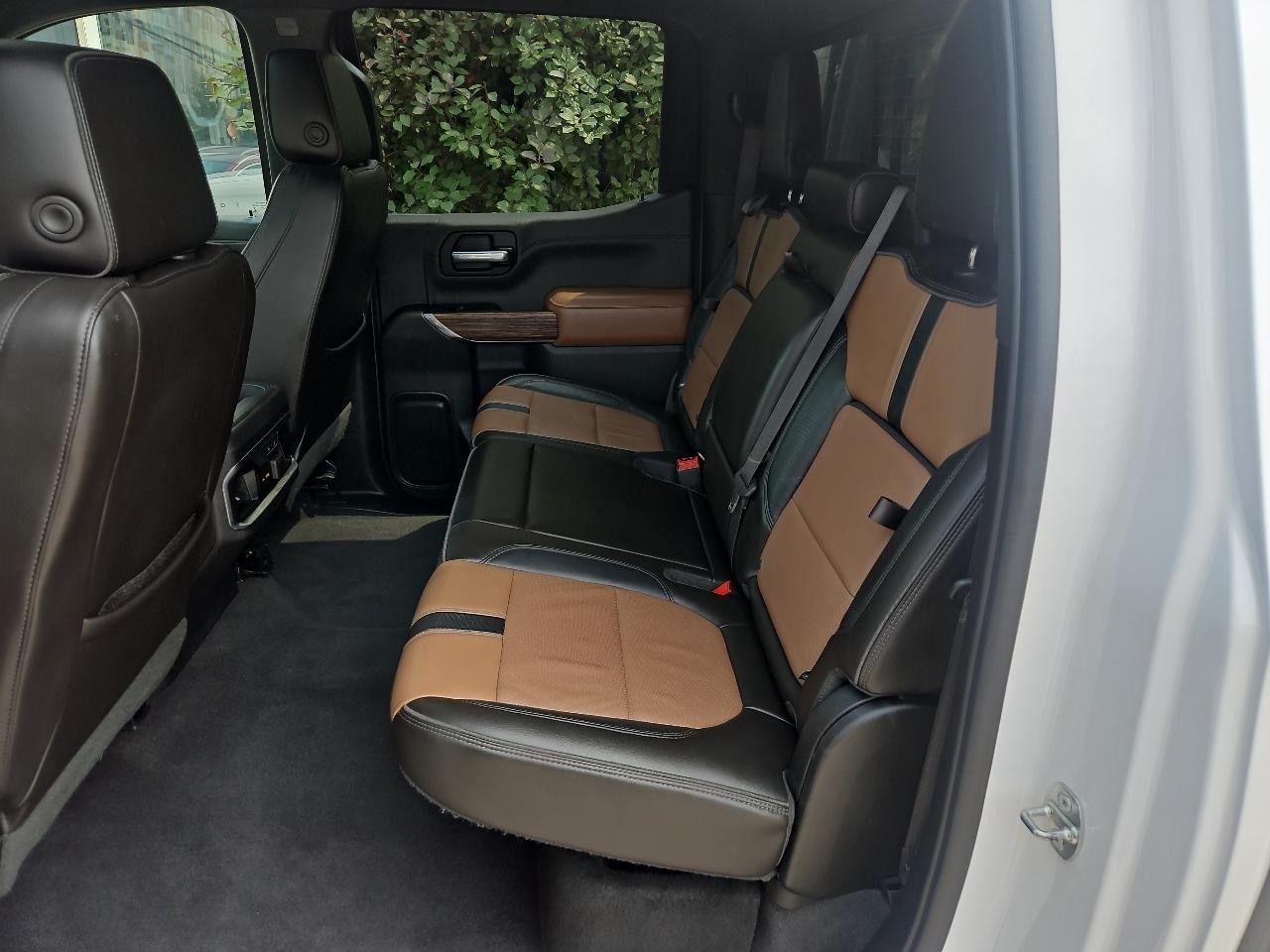 Chevrolet Silverado 1500 4WD Crew Cab 147" High Country 2019