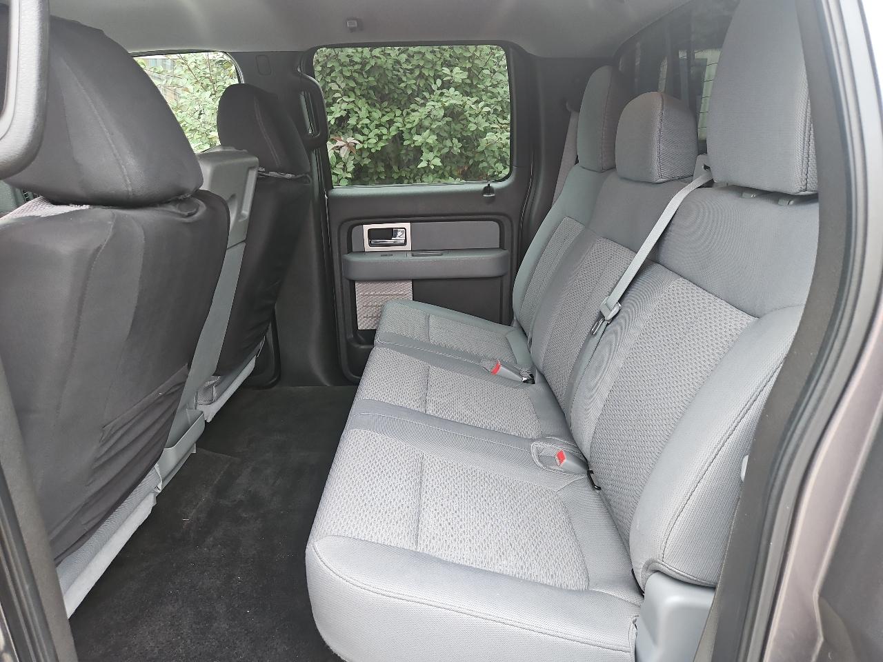 Ford F-150 4WD SuperCrew 145" Platinum 2011