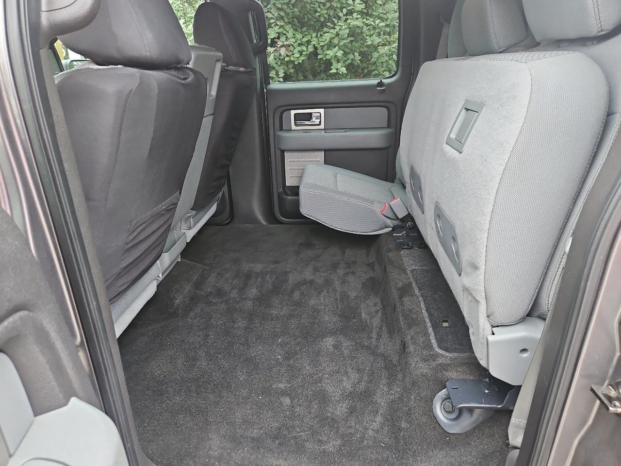 Ford F-150 4WD SuperCrew 145" Platinum 2011