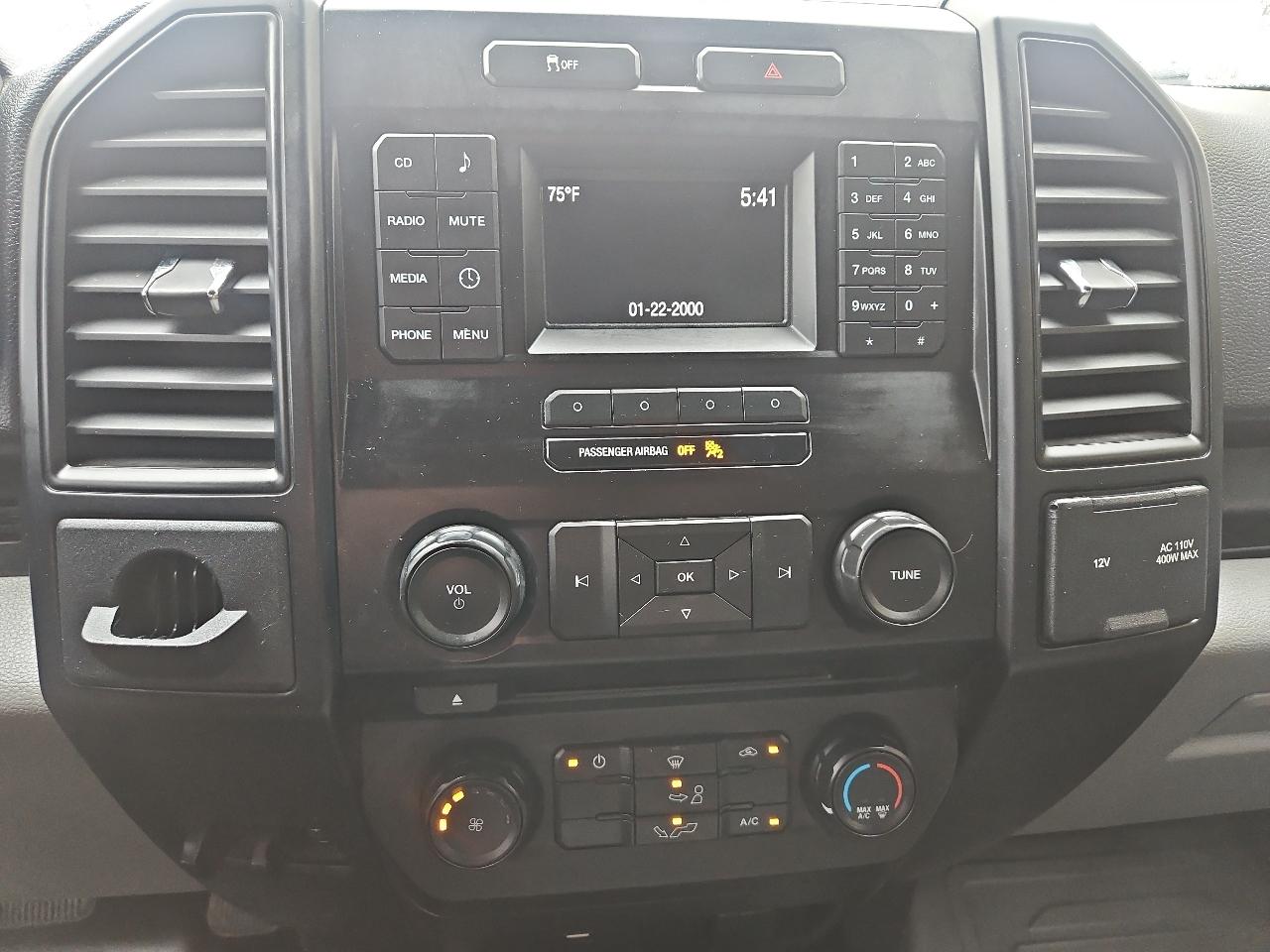 Ford F-150 2WD Reg Cab 141" XLT 2016