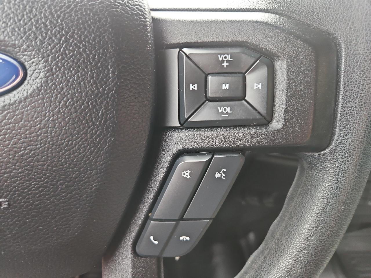 Ford F-150 2WD Reg Cab 141" XLT 2016