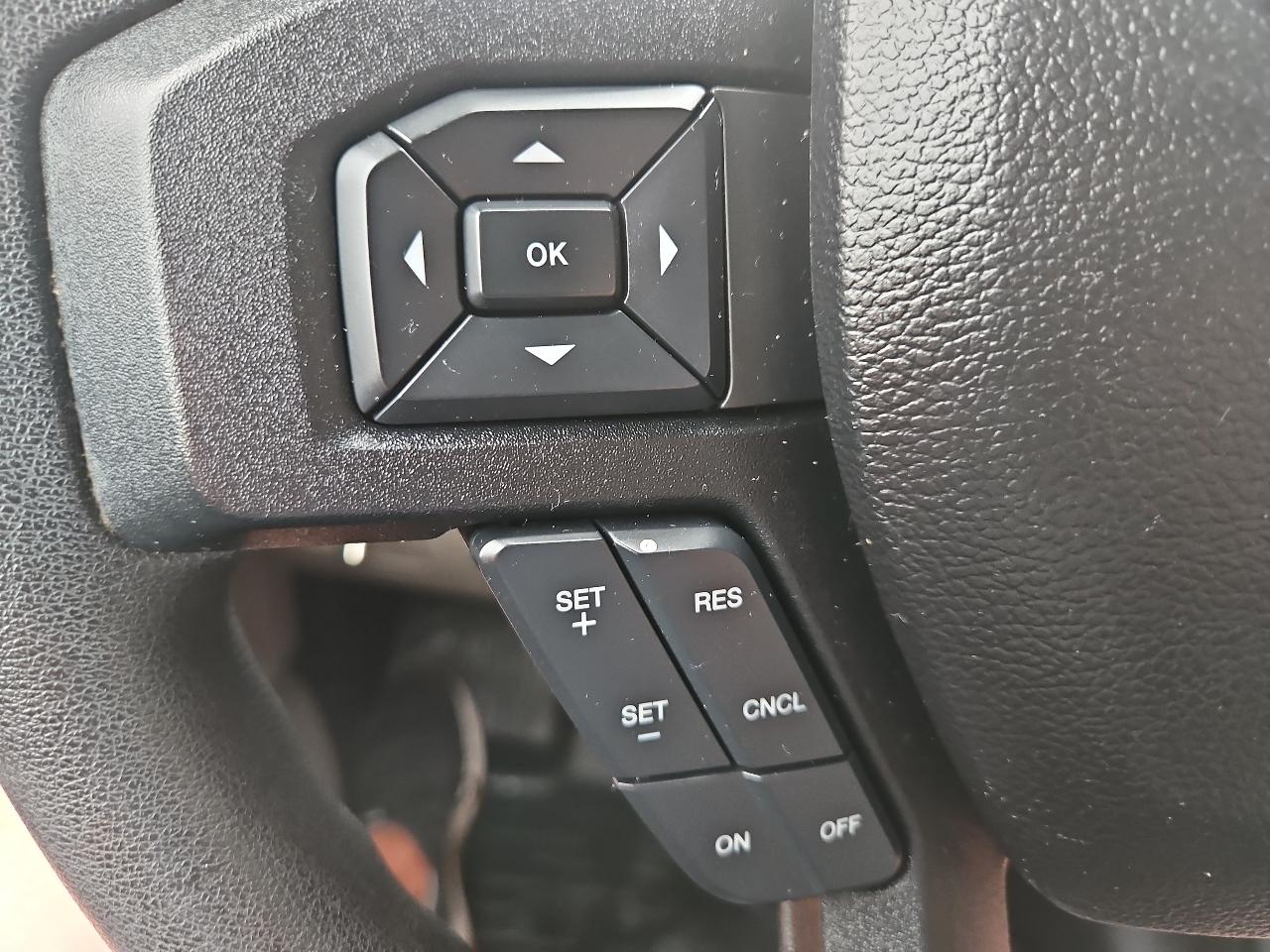 Ford F-150 2WD Reg Cab 141" XLT 2016