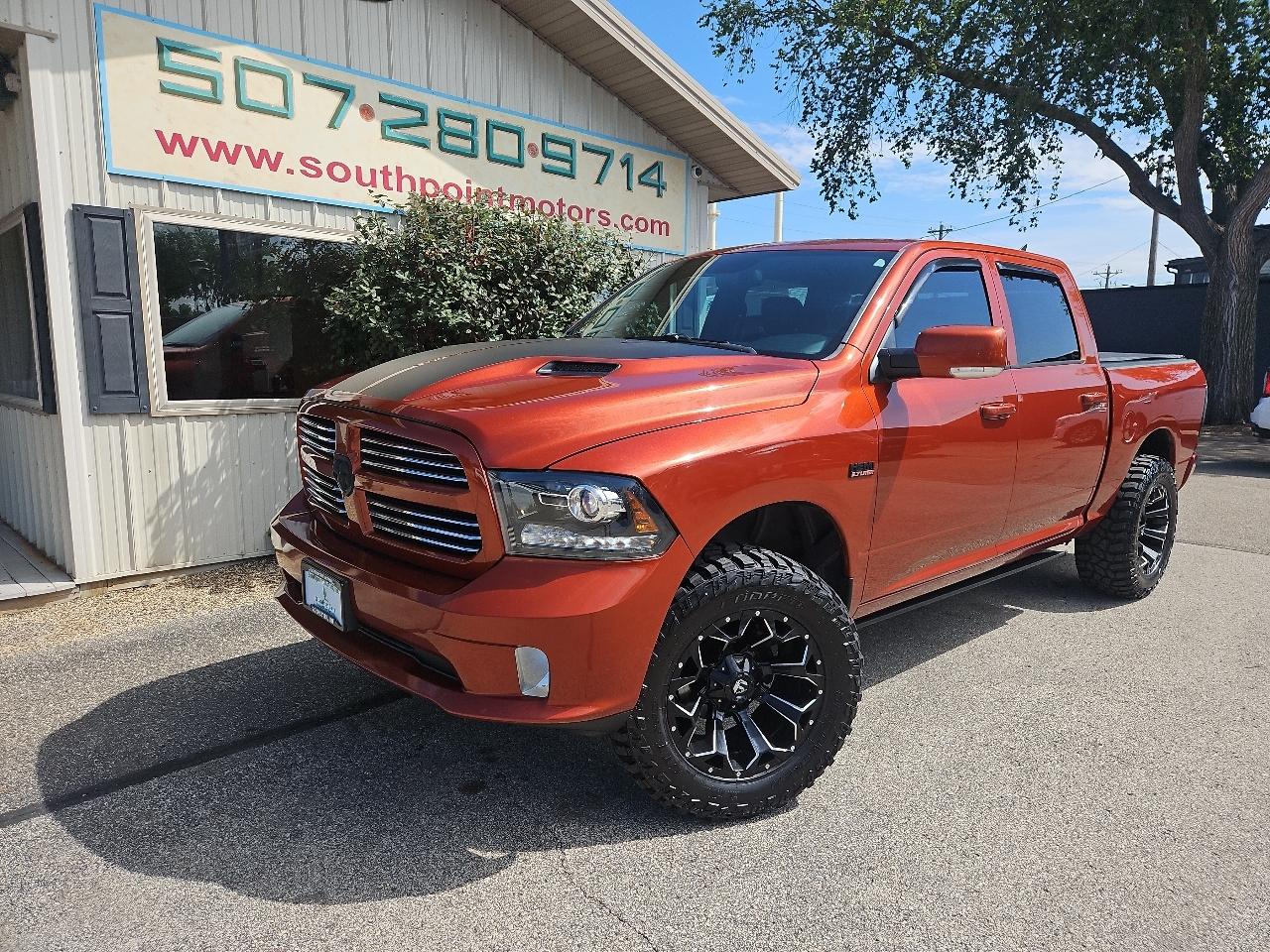 2017 RAM 1500 Sport 4x4 Crew Cab 5'7" Box
