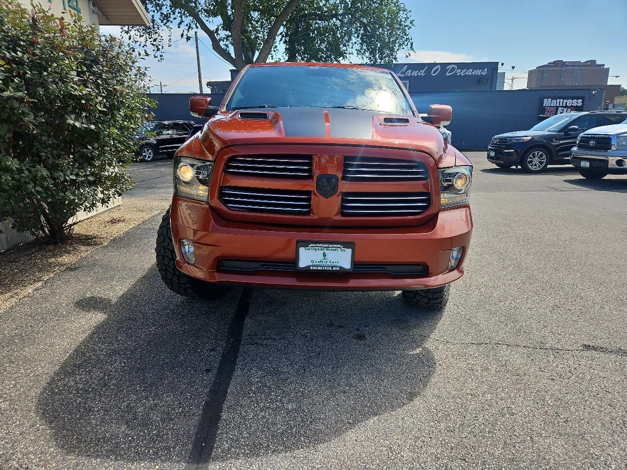 RAM 1500 Sport 4x4 Crew Cab 5'7" Box 2017