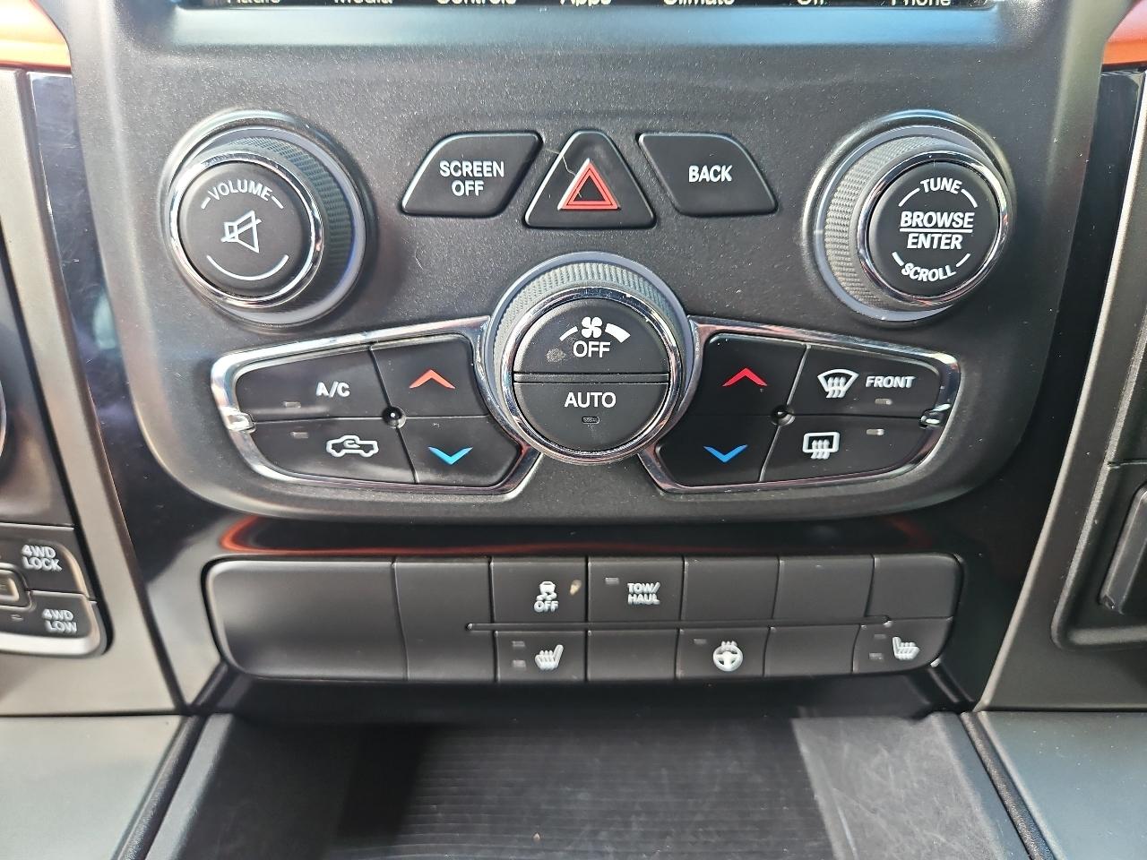 RAM 1500 Sport 4x4 Crew Cab 5'7" Box 2017