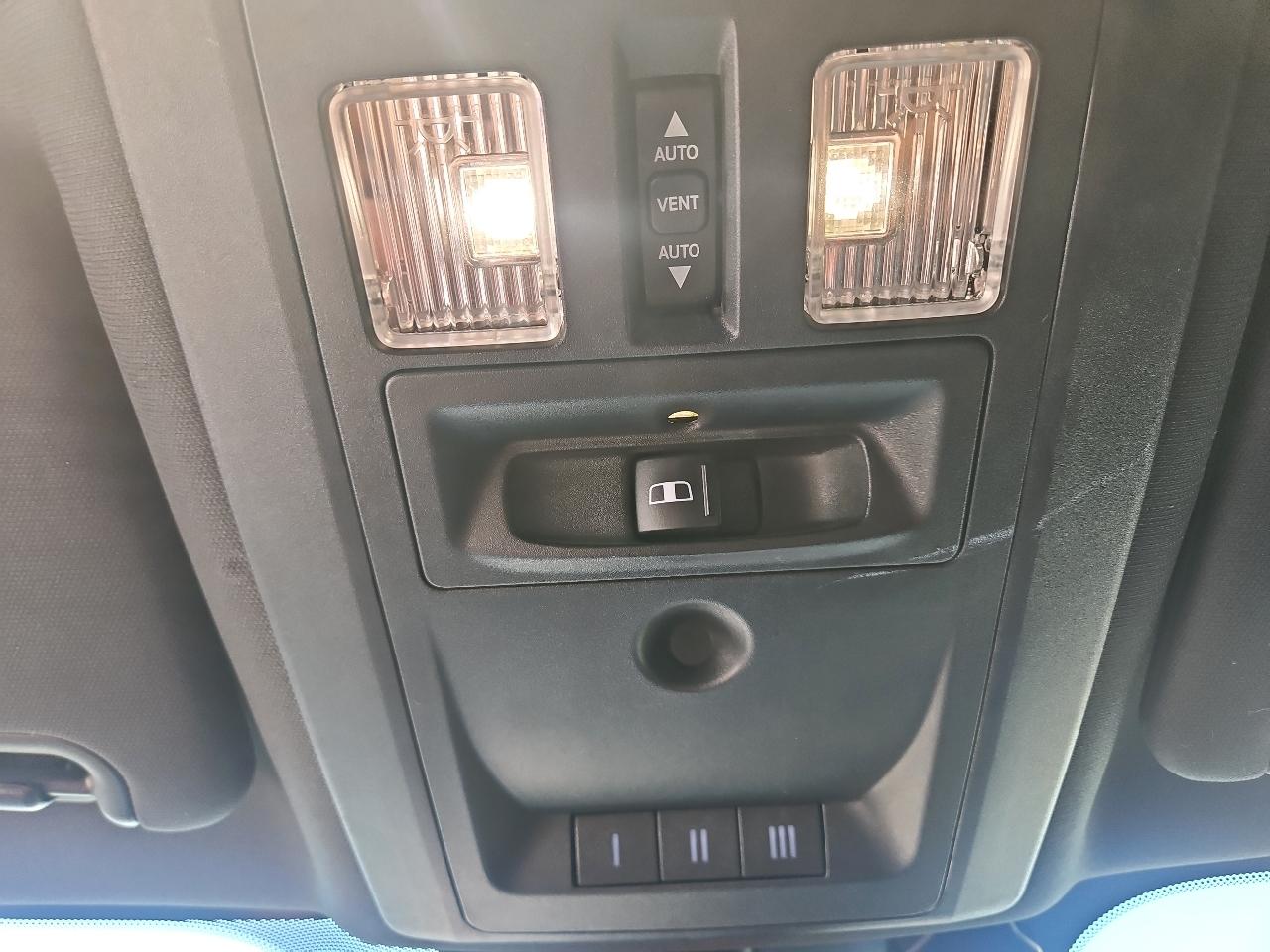 RAM 1500 Sport 4x4 Crew Cab 5'7" Box 2017