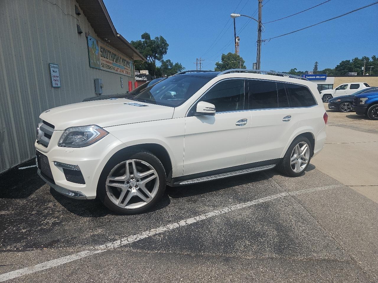 Mercedes-Benz GL-Class 4MATIC 4dr GL 550 2015