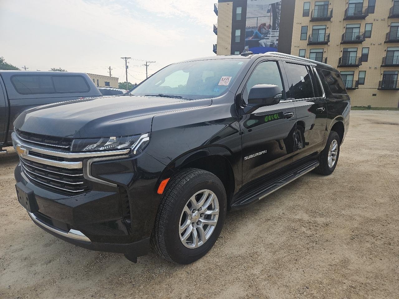 2021 Chevrolet Suburban 4WD 4dr LT