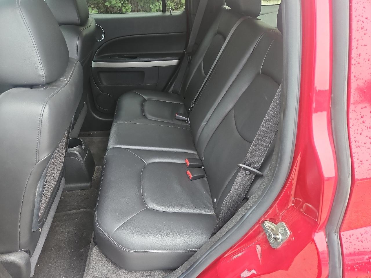 Chevrolet HHR FWD 4dr LT w/2LT 2011