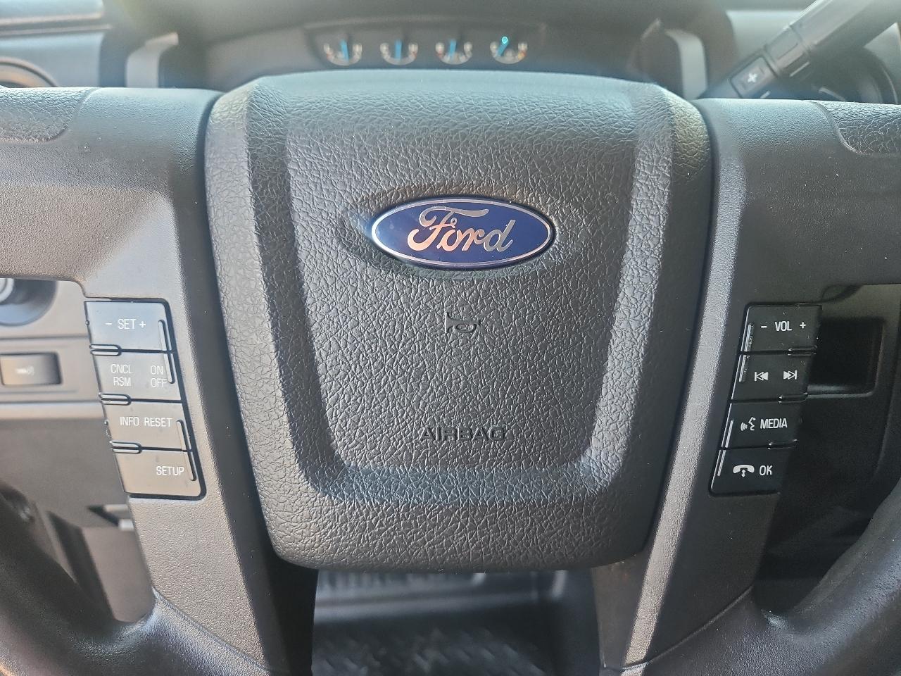 Ford F-150 4WD Reg Cab 126" STX 2013