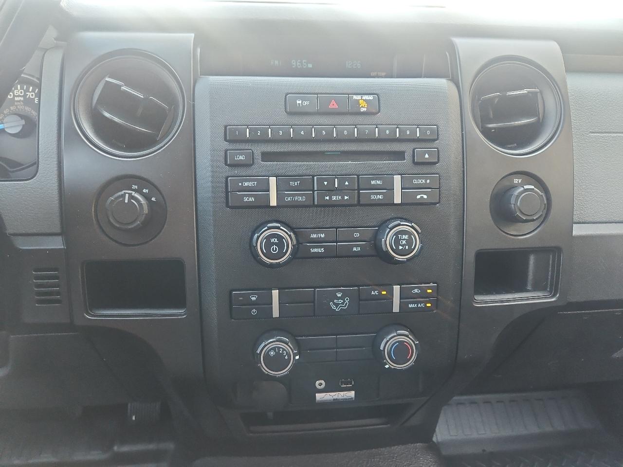 Ford F-150 4WD Reg Cab 126" STX 2013