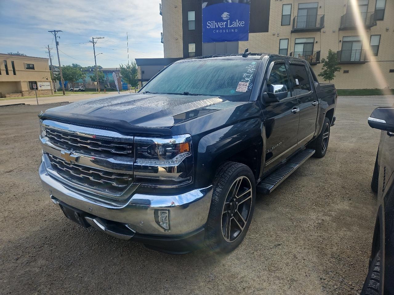 2017 Chevrolet Silverado 1500 4WD Crew Cab 143.5" LTZ w/1LZ