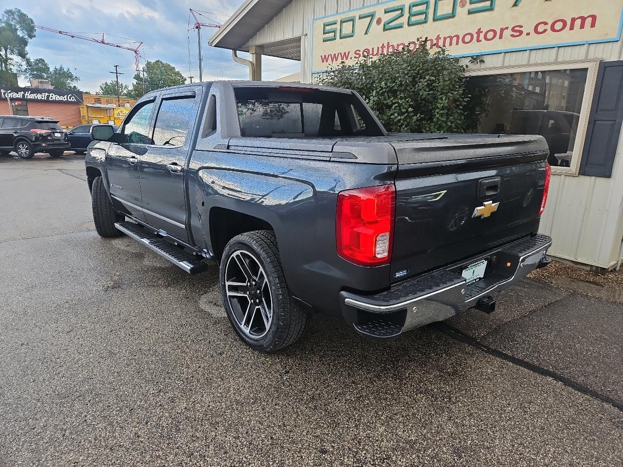 Chevrolet Silverado 1500 4WD Crew Cab 143.5" LTZ w/1LZ 2017