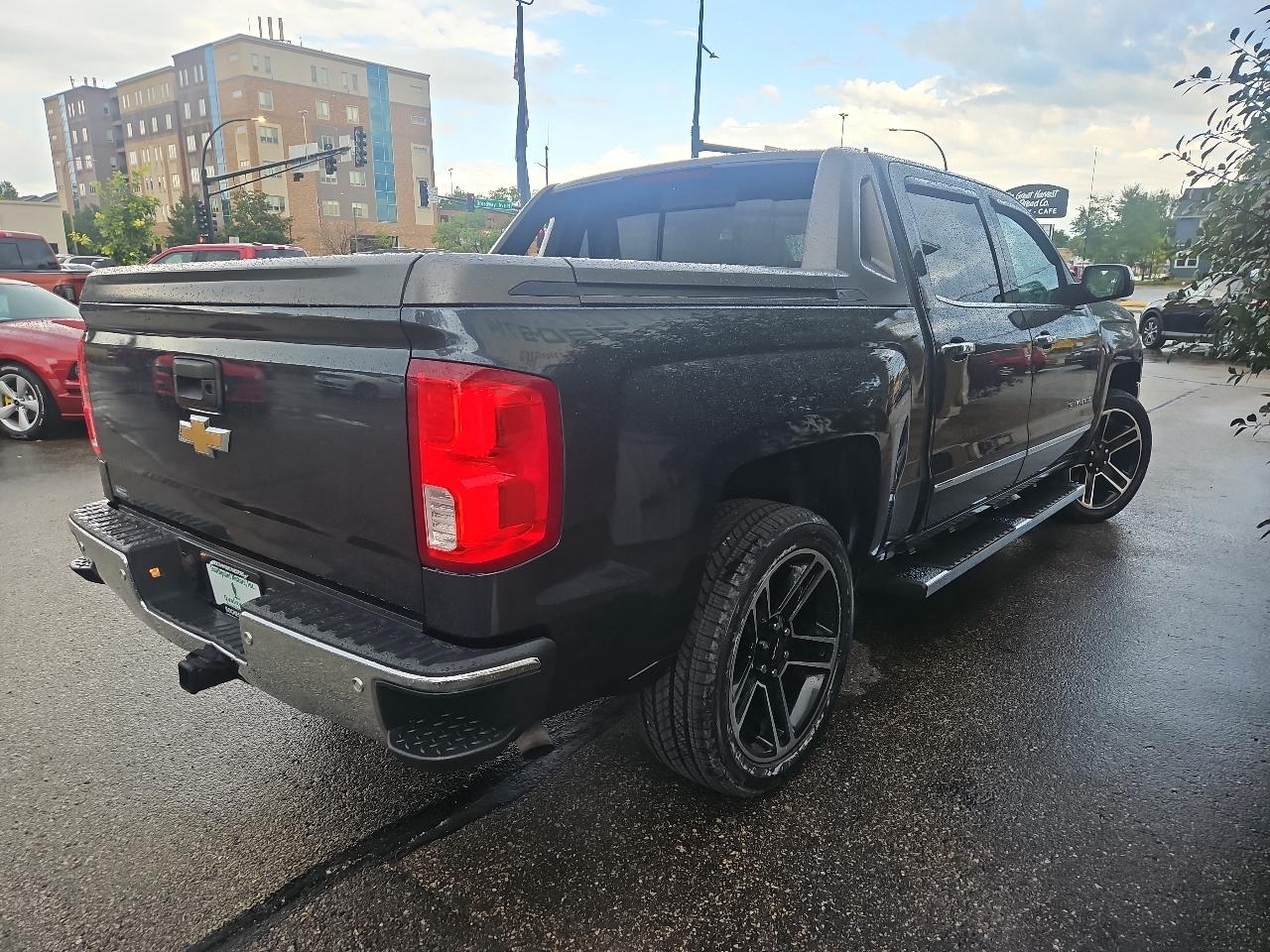 Chevrolet Silverado 1500 4WD Crew Cab 143.5" LTZ w/1LZ 2017