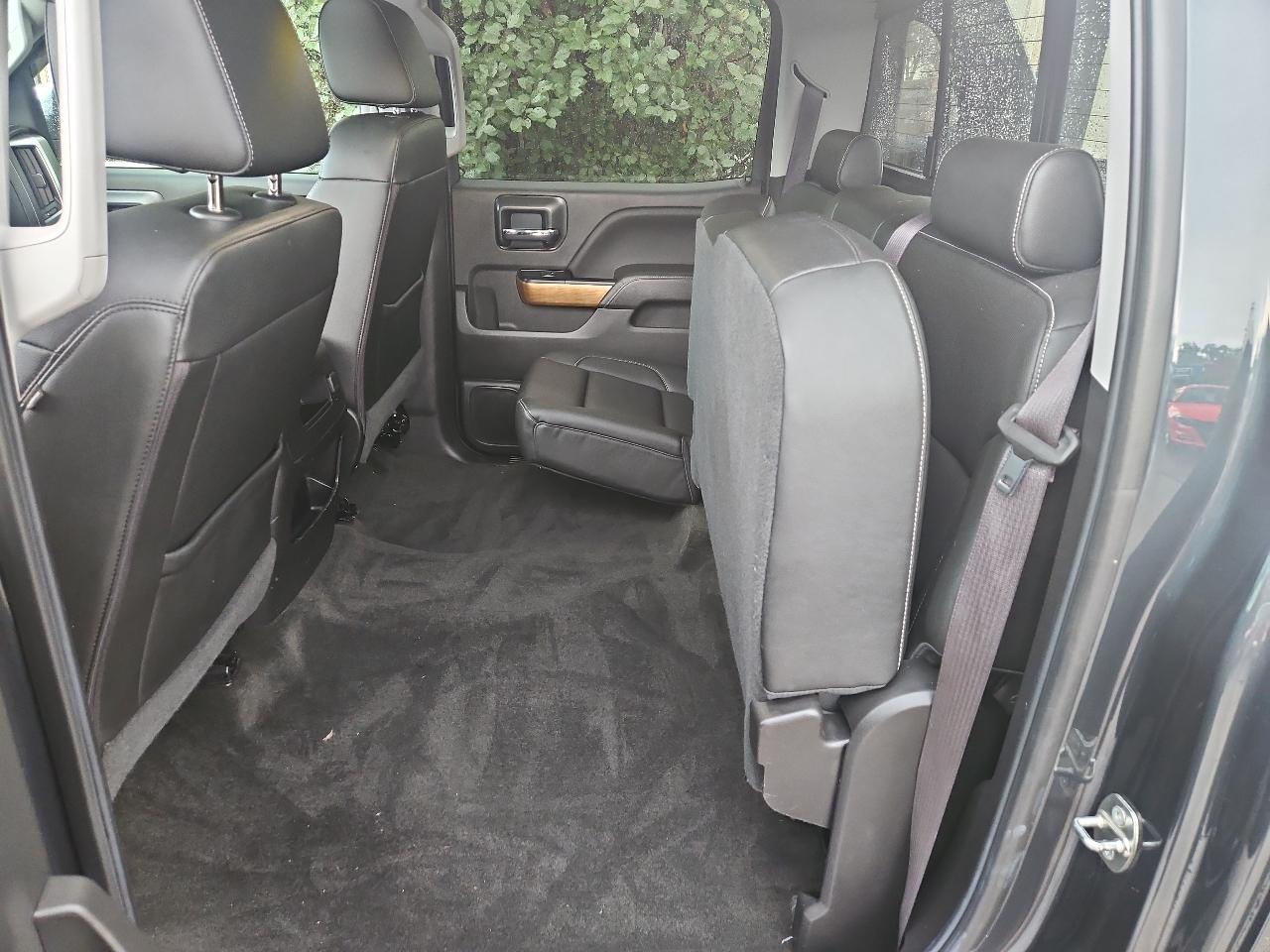 Chevrolet Silverado 1500 4WD Crew Cab 143.5" LTZ w/1LZ 2017
