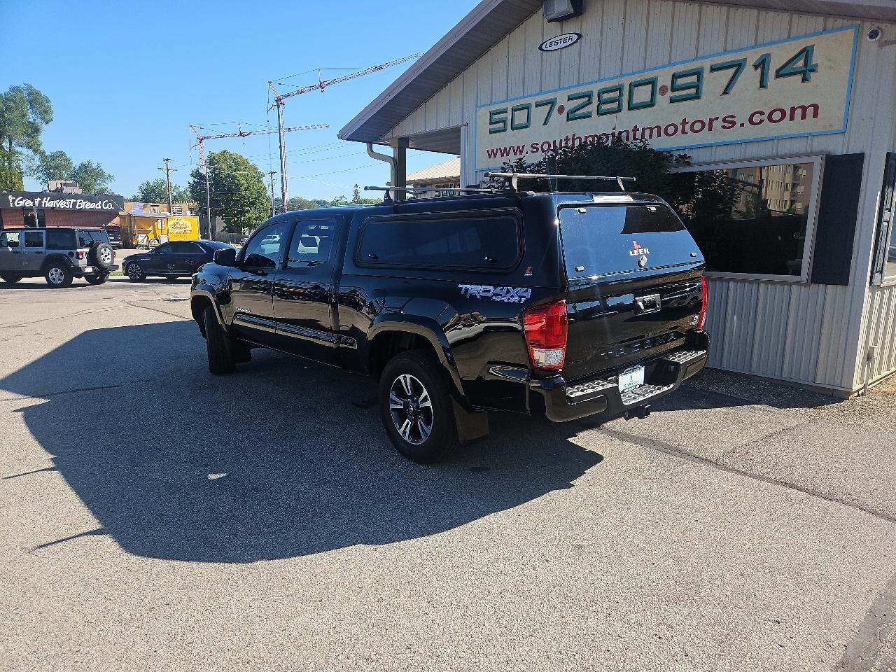 Toyota Tacoma TRD Off Road Double Cab 6' Bed V6 4x4 AT (Natl) 2017